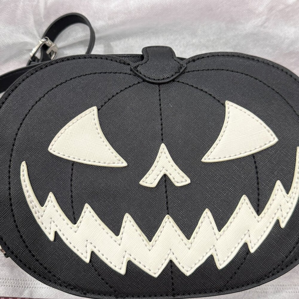Black pumpkin purse glow jack o lantern crossbody bag NWT​